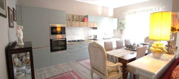 Apartamento de 4 habitaciónes en Montepaone, Italy No. 283283 11