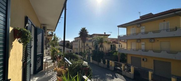 Apartamento de 4 habitaciónes en Montepaone, Italy No. 283283 9