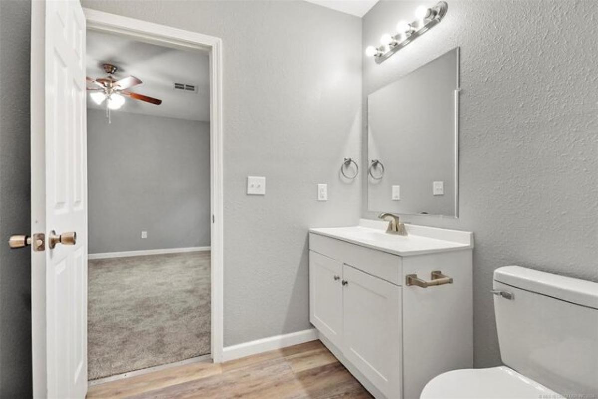 Дом с 3 спальнями в Талса, США № 407167