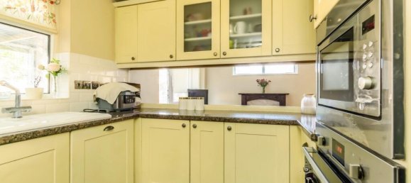 3 bedrooms Commercial property in Croydon, United Kingdom No. 8143 3