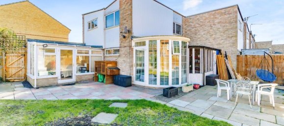 3 bedrooms Commercial property in Croydon, United Kingdom No. 8143 15