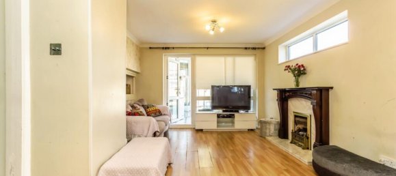 3 bedrooms Commercial property in Croydon, United Kingdom No. 8143 14