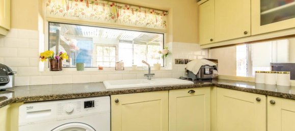 3 bedrooms Commercial property in Croydon, United Kingdom No. 8143 13