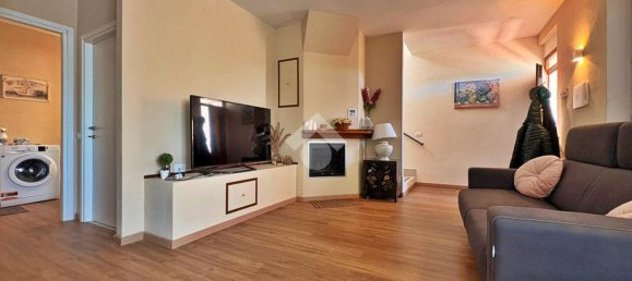 3 bedrooms Villa in Nocera Umbra, Italy No. 309911 5