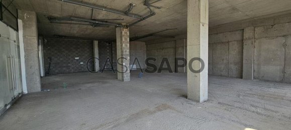 200m² Commercial property in Funchal, Portugal No. 133473 7
