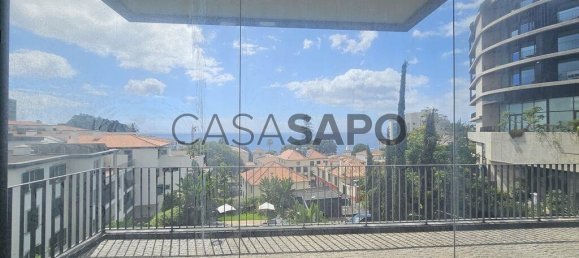 200m² Commercial property in Funchal, Portugal No. 133473 2