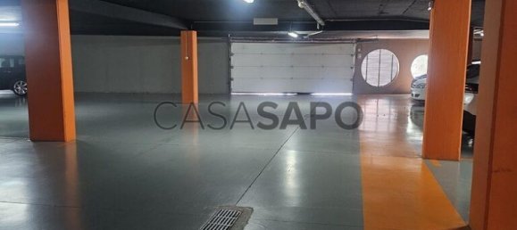 200m² Commercial property in Funchal, Portugal No. 133473 10