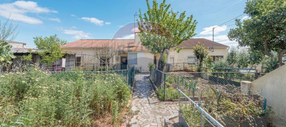 210m² Building in Loures, Portugal No. 81847 7