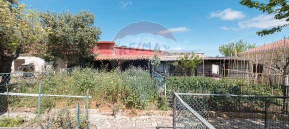 210m² Building in Loures, Portugal No. 81847 4