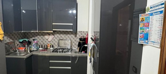 3 bedrooms Apartment in Terni, Italy No. 311594 3