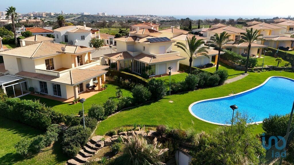 Casa de 3 dormitorios en Lagos, Portugal No. 213843