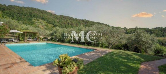 6 bedrooms Hotel in Greve in Chianti, Italy No. 189749 2
