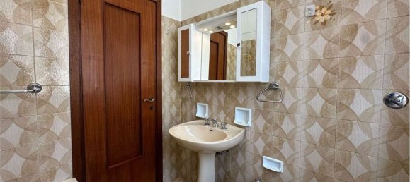 Apartamento de 4 habitaciónes en Rapallo, Italy No. 36569 15