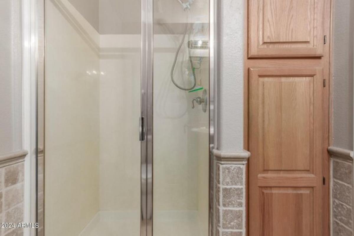 4 bedrooms House in Glendale, USA No. 261033