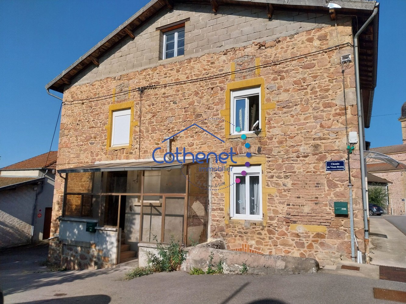 Bâtiment à Rhône, France 100m² No. 194286