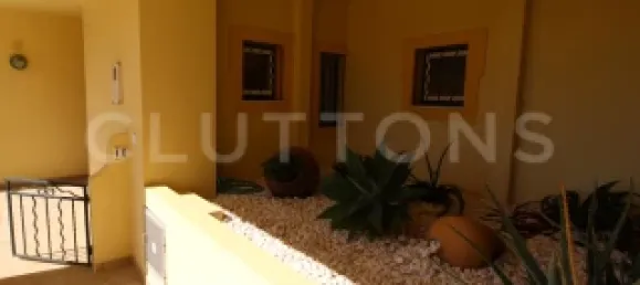 Apartamento de 2 dormitorios en Quarteira, Portugal No. 80757 5