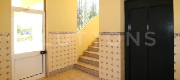 Apartamento de 2 dormitorios en Quarteira, Portugal No. 80757 6