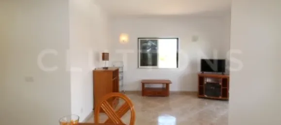 Apartamento de 2 dormitorios en Quarteira, Portugal No. 80757 8