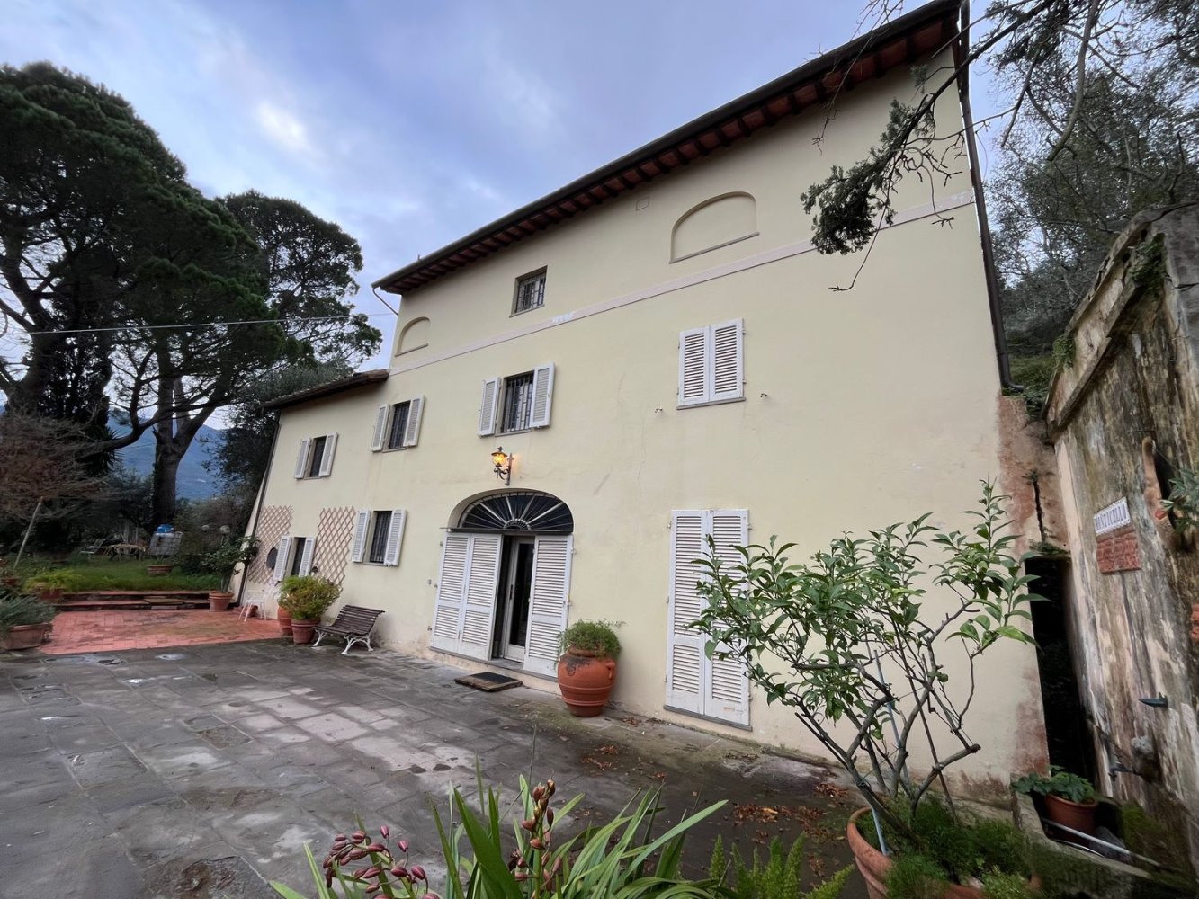 12 rooms Villa in Calci, Italy No. 252359