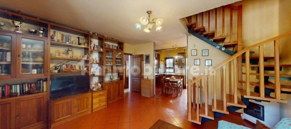 3 bedrooms House in San Godenzo, Italy No. 283156 4