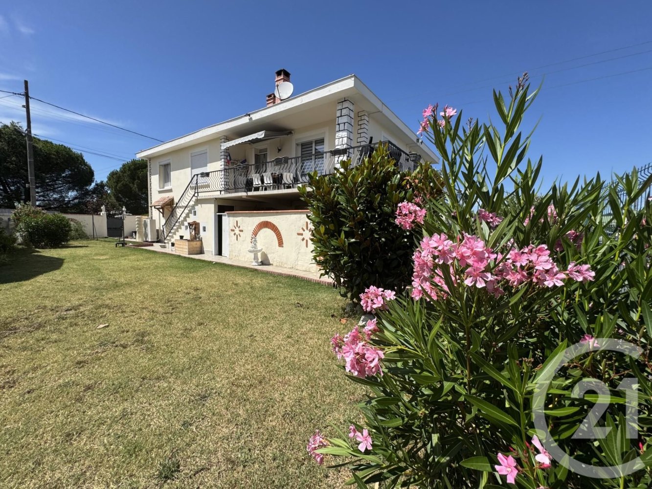 4 bedrooms House in Graulhet, France No. 281970