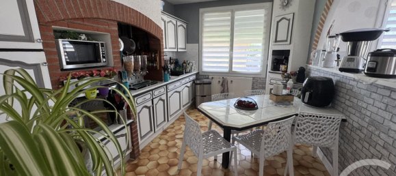 4 bedrooms House in Graulhet, France No. 281970 9