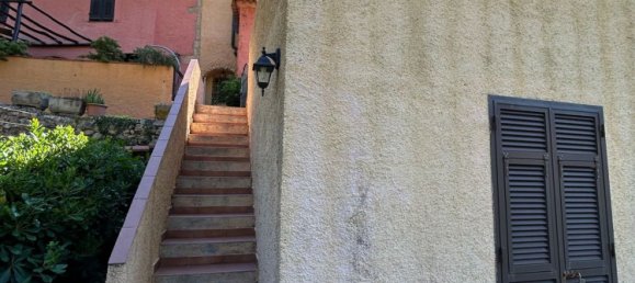 3 bedrooms House in Finale Ligure, Italy No. 372163 3