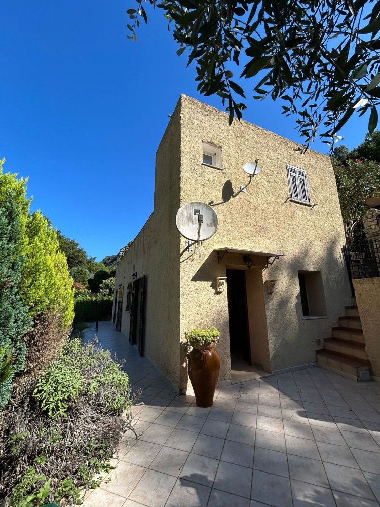 3 bedrooms House in Finale Ligure, Italy No. 372163