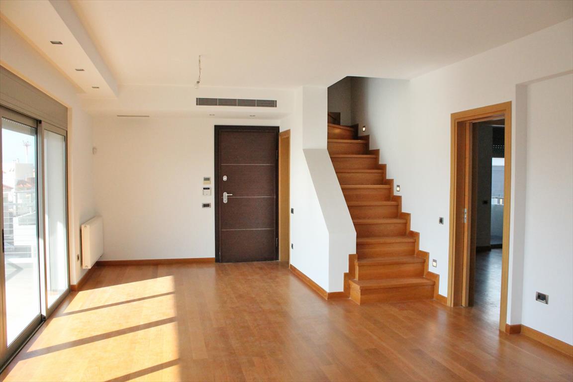  T4 em Glyfada, Greece N.º 7458