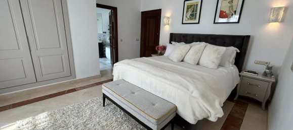 4 bedrooms Villa in Estepona, Spain No. 147365 12