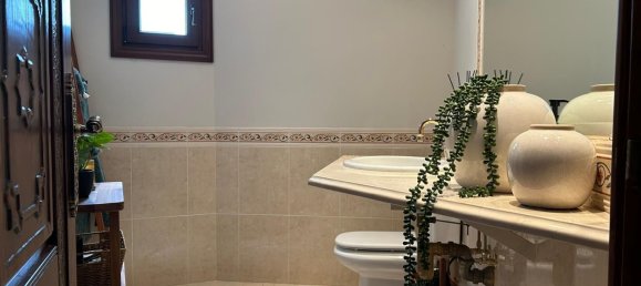 4 bedrooms Villa in Estepona, Spain No. 147365 10