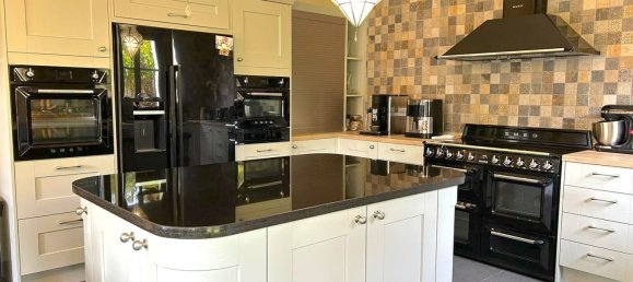 4 bedrooms Villa in Estepona, Spain No. 147365 27