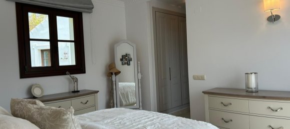 4 bedrooms Villa in Estepona, Spain No. 147365 16