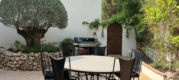 4 bedrooms Villa in Estepona, Spain No. 147365 19