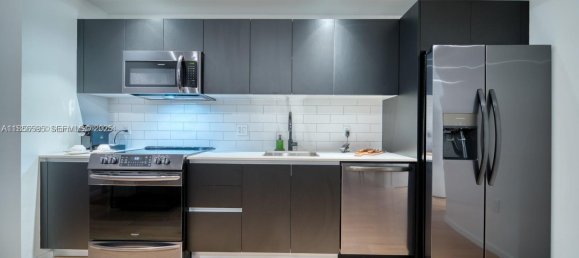 1 dormitorio propiedad comercial en venta en Miami, Miami-Dade, Florida, USA № 615289 21