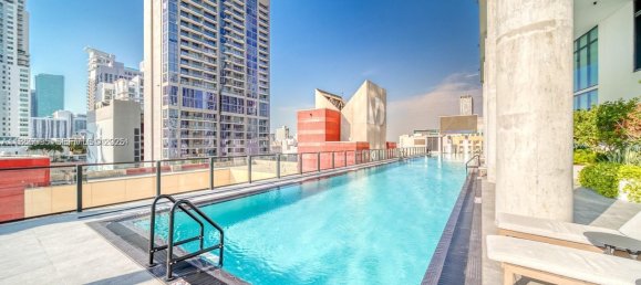 1 dormitorio propiedad comercial en venta en Miami, Miami-Dade, Florida, USA № 615289 7