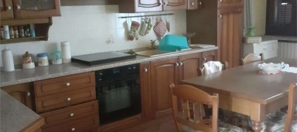 Дом с 8 комнатами в Страделла, Италия № 145932 7