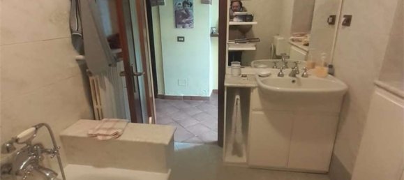 Дом с 8 комнатами в Страделла, Италия № 145932 15