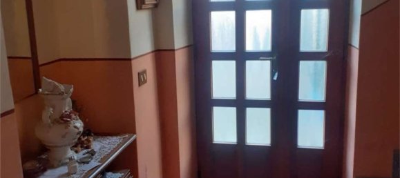 Дом с 8 комнатами в Страделла, Италия № 145932 14