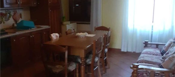 Дом с 8 комнатами в Страделла, Италия № 145932 13