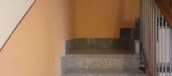 Дом с 8 комнатами в Страделла, Италия № 145932 16