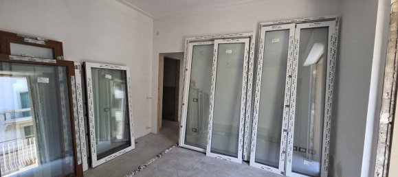 2 bedrooms Apartment in Florence, Italy No. 274543 5