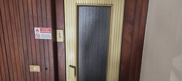 2 bedrooms Apartment in Florence, Italy No. 274543 3