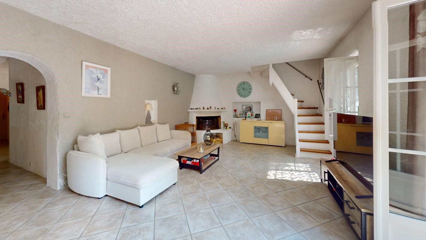 Villa de 3 dormitorios en Opio, France No. 349585