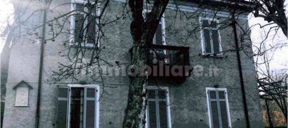 3 bedrooms House in Tortona, Italy No. 14262 9