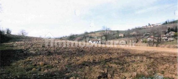 3 bedrooms House in Tortona, Italy No. 14262 6