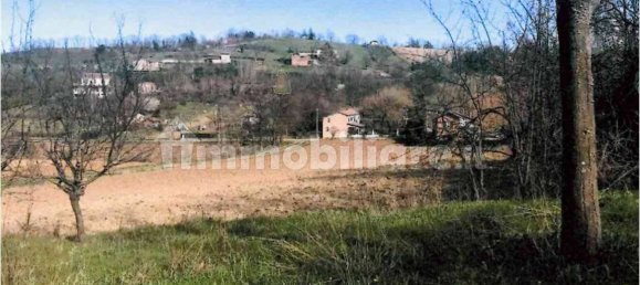 3 bedrooms House in Tortona, Italy No. 14262 2