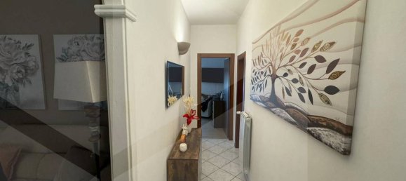 3 rooms Apartment in Barletta, Italy No. 25432 4