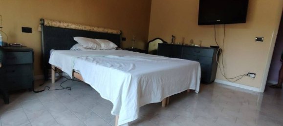 Дом с 3 спальнями в Чезена, Италия № 347758 10