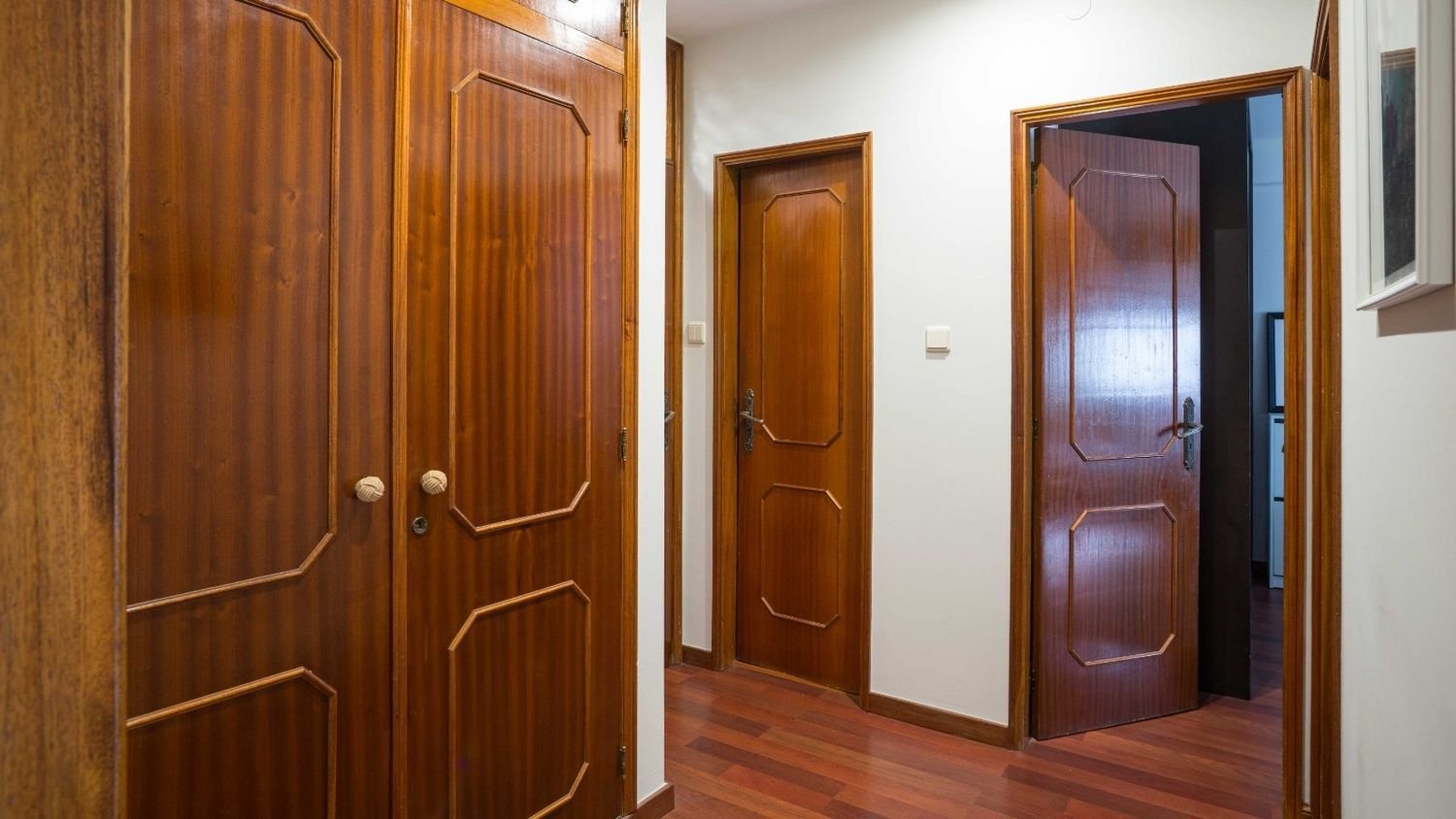 3 bedrooms Apartment in Porto, Portugal No. 228282